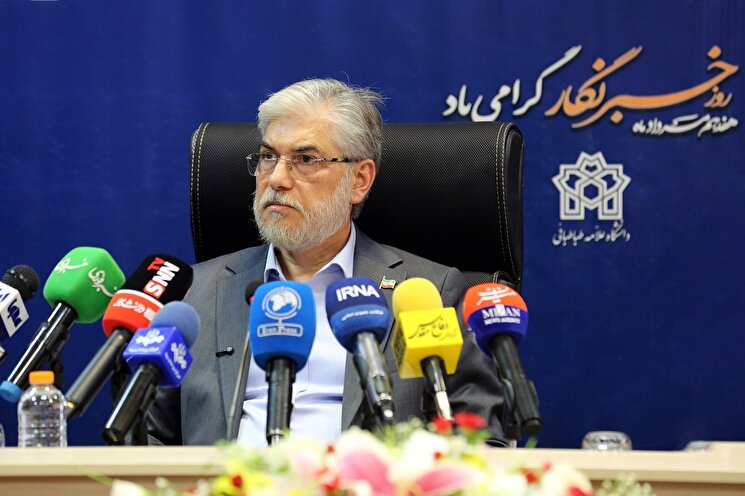 دشمن از نهاد علم و رسانه علمی هراس دارد