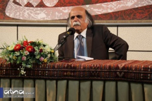 10 کتاب پیشنهادی دکتر کزازی که قبل از مرگ باید خواند