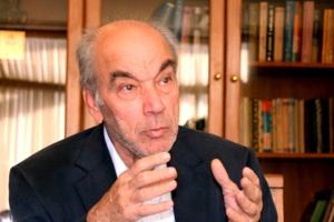 10 کتاب پیشنهادی رضا داوری اردکانی که قبل از مرگ باید خواند