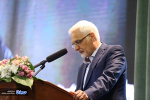 سعی کردم در رشته علوم سیاسی تحولاتی ایجاد کنم