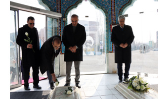 ادای احترام هیئت رئیسه دانشگاه علامه طباطبائی به مقام والای شهدا