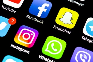 فضای مجازی را باید کنترل کرد/ باید به سمت اینترانت حرکت کنیم