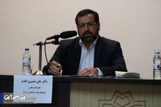 یارانۀ نقدی در حکم نوعی رشوه است/ حذف ارز ۴۲۰۰ باید تدریجی انجام شود