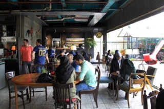 کافه هایی که بیشتر از دانشگاه ها دانشجو دارند!