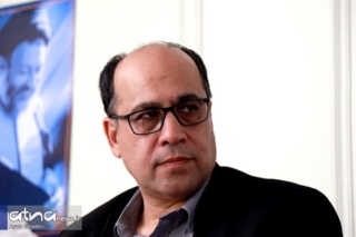 دکتر هداوند: بانک ها با تنظیم قراردادهای خودساخته به راحتی حقوق مردم و مشتریان خود را سلب می کنند