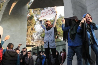 جنبش‌های دانشجویی فعلی نسبت به سلطه منطقه‌ای و فراملی بی‌توجه هستند/ ماهیت کنشگری دانشجویان تغییر یافته است