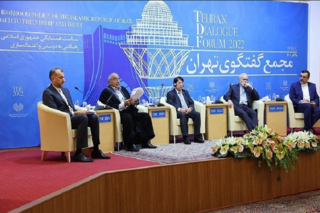 مجمع گفتگوی تهران سیاست منزوی کردن ایران را با شکست مواجه کرد/ ایران از ابزار گفتگو و مذاکره استقبال می کند