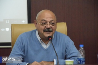 برای او که نشانه بود...