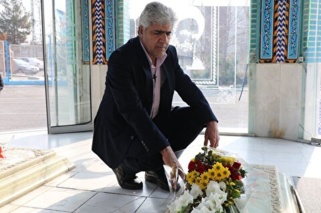 شهیدان چراغ‌های فروزان هویت ملی هر کشور هستند