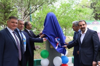 رونمایی از سردیس شاعر اوستیایی در دانشگاه علامه طباطبائی