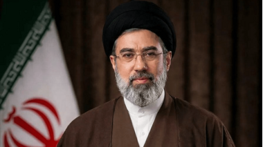 آیت‌الله سید مجتبی حسینی خامنه‌ای حامی دانشگاهیان در جهت توسعه علم و فناوری