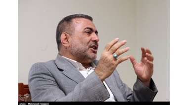 شهادت رهبر انقلاب برساخت دروغین رسانه‌های دشمن را فروریخت/ دستمال کثیف، شیشه کثیف را تمیز نمی‌کند!