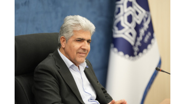 احمدوند: توسعه و سرآمدی دانشگاه در گرو همت و تخصص کارکنان است