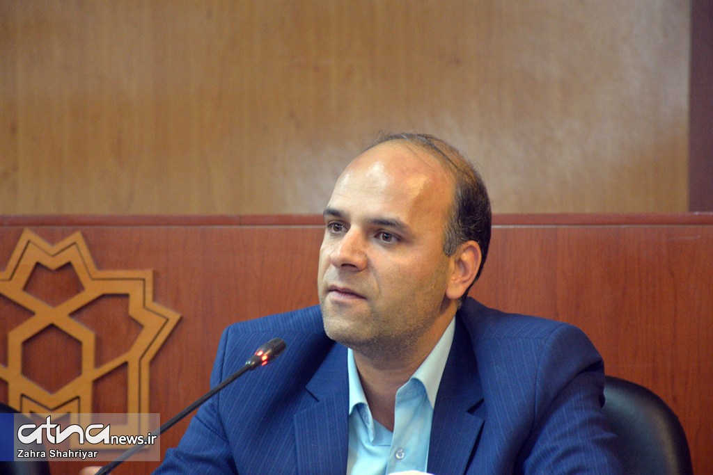 علی‌اکبر تاج‌مزینانی، رئیس دانشکده علوم اجتماعی