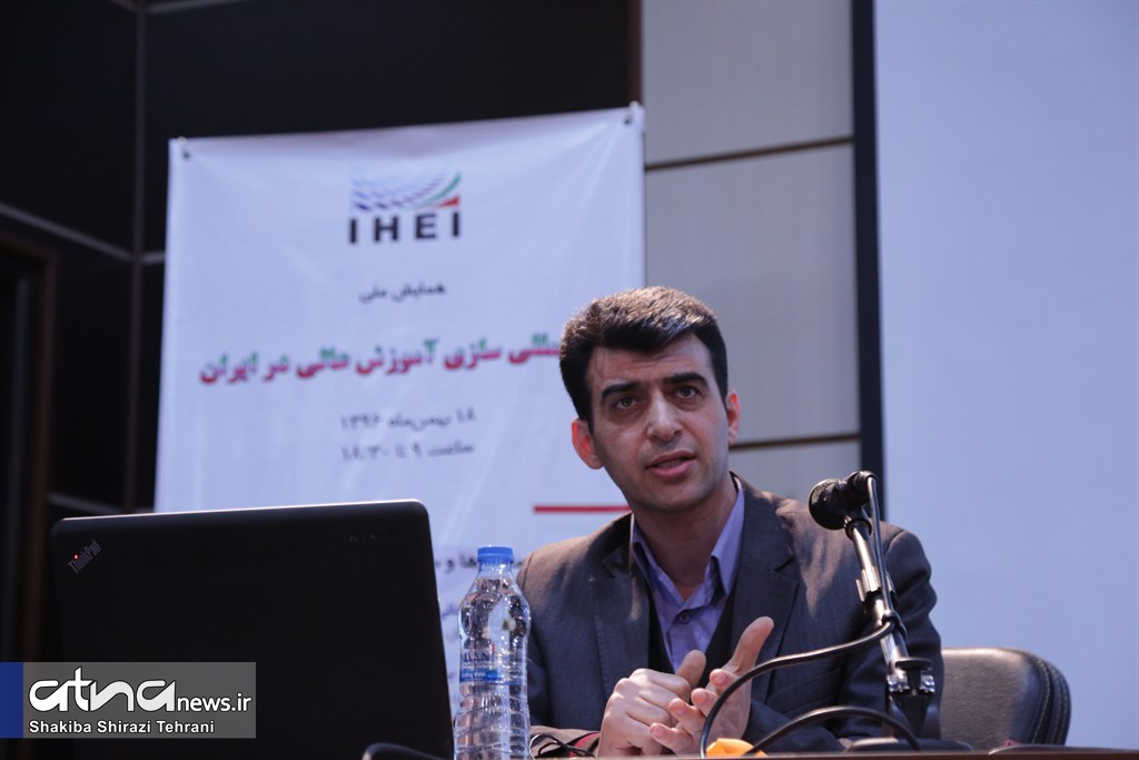 عبدالهادی درزیان عزیزی، عضو هیئت علمی دانشگاه شهید چمران اهواز