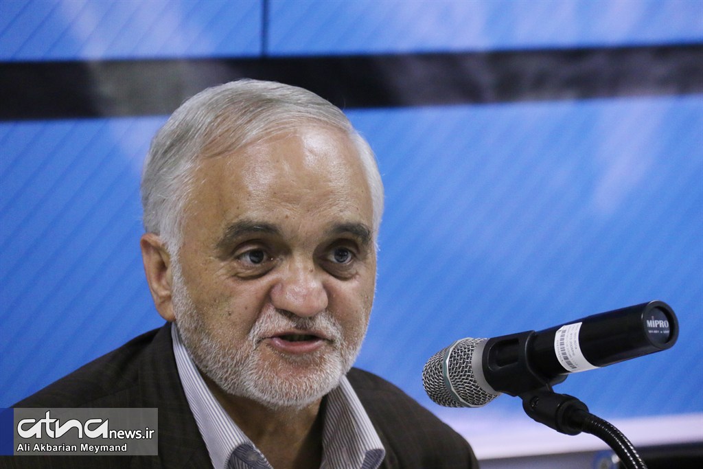 دکتر محمدرضا راه‌چمنی، صاحب‌امتیاز روزنامه‌اسرار