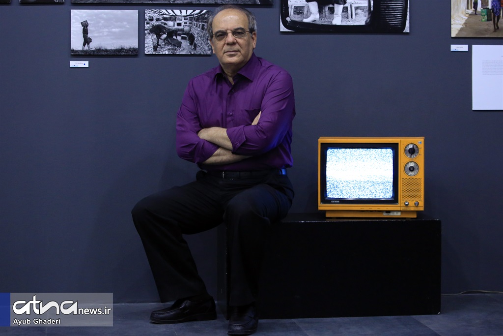 عباس عبدی در نمایشگاه عکس «مسائل اجتماعی ایران»