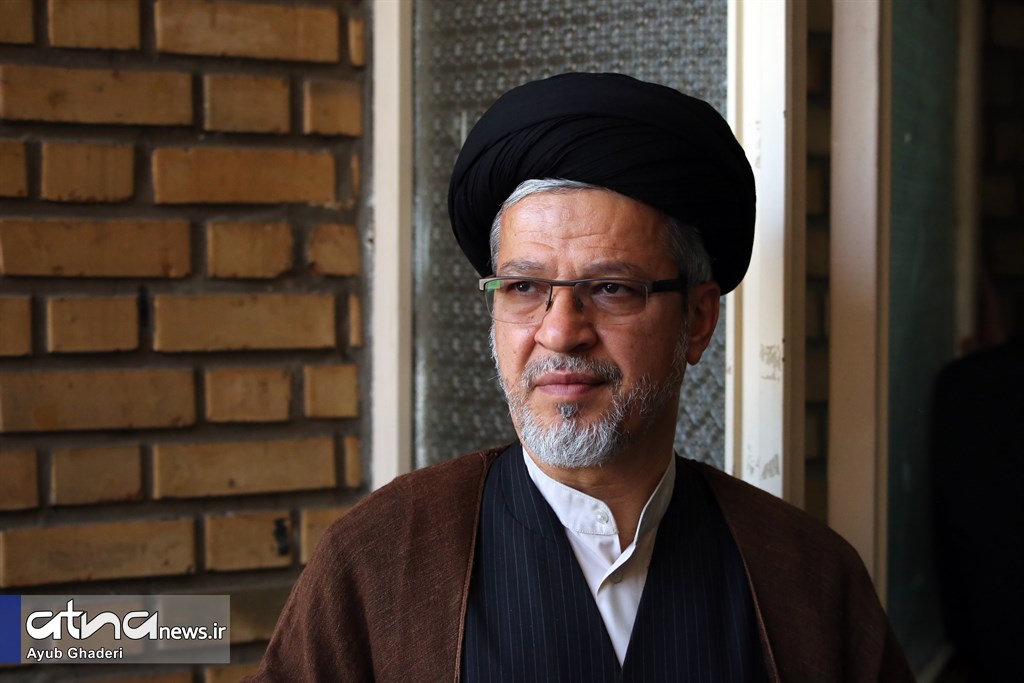 سعیدرضا عاملی در مراسم تشییع پیکر استاد قانعی‌راد در دانشگاه تهران