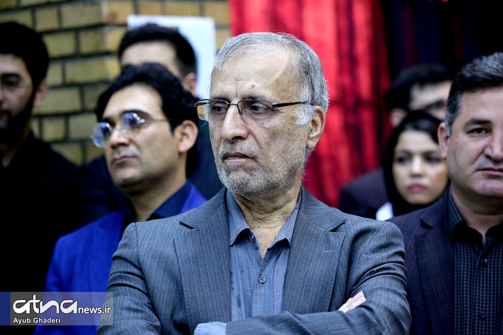 هادی خانیکی در مراسم تشییع پیکر استاد قانعی‌راد در دانشگاه تهران