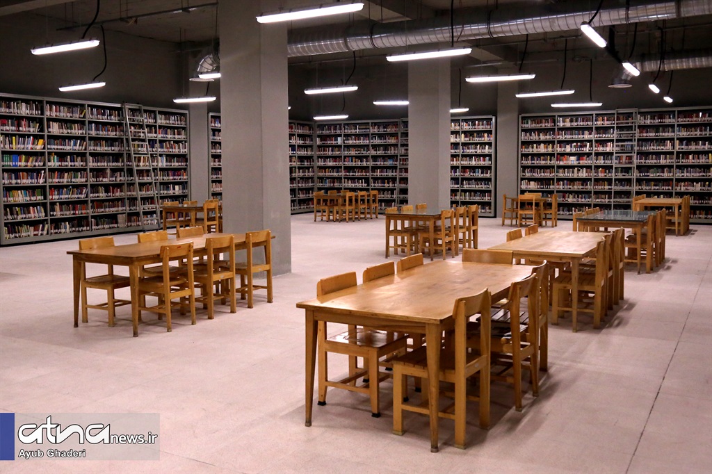 بازدید کتابداران جامعه‌الزهرا و کتابخانه آیت‌الله بروجردی قم از کتابخانه مرکزی دانشگاه علامه