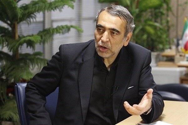 محمد تقی نظرپور، معاون اداری و مالی وزارت علوم
